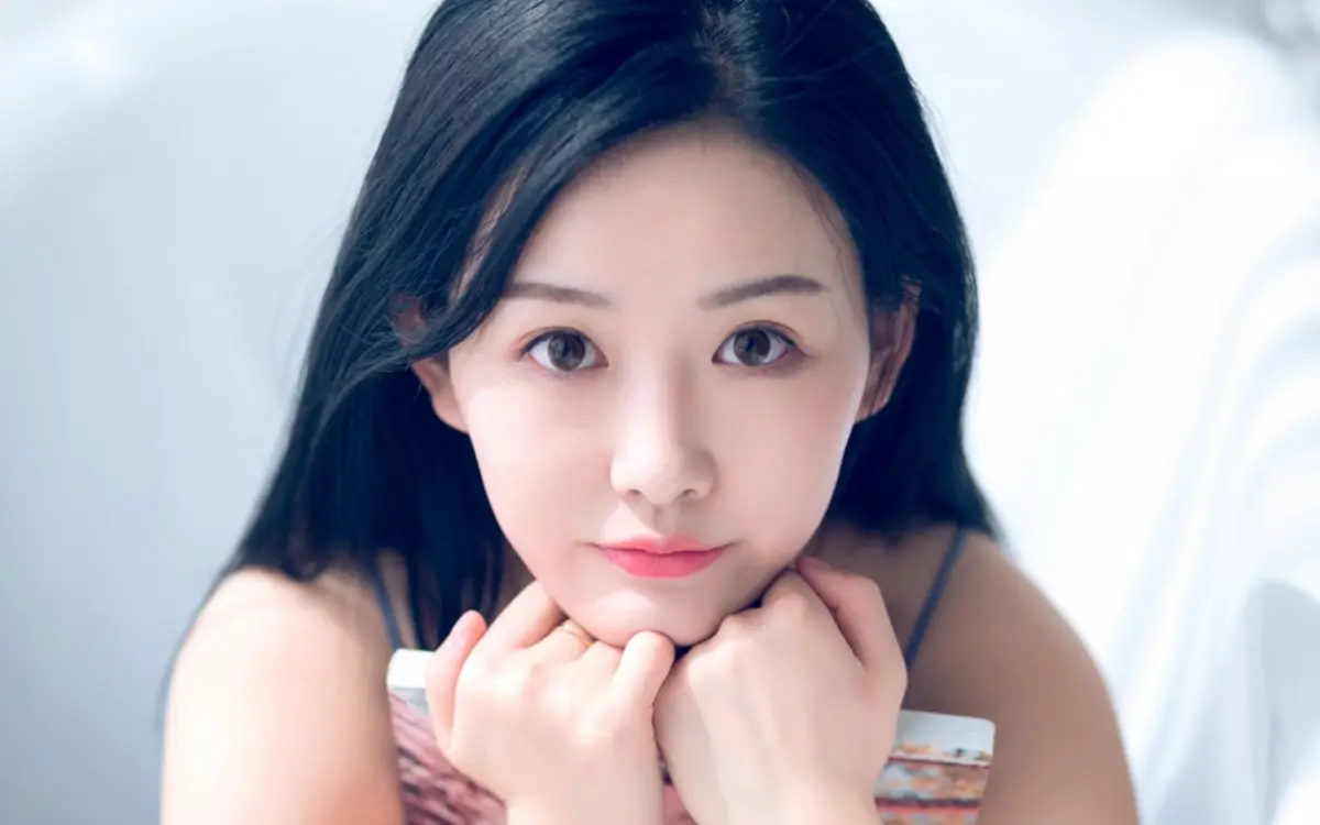 临沧哈尔滨私人伴游燕子