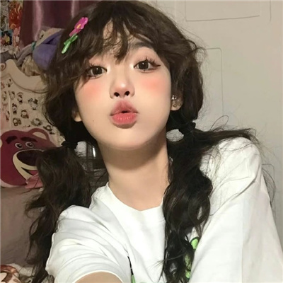 临沧伴游女生卞寄蕾的资料
